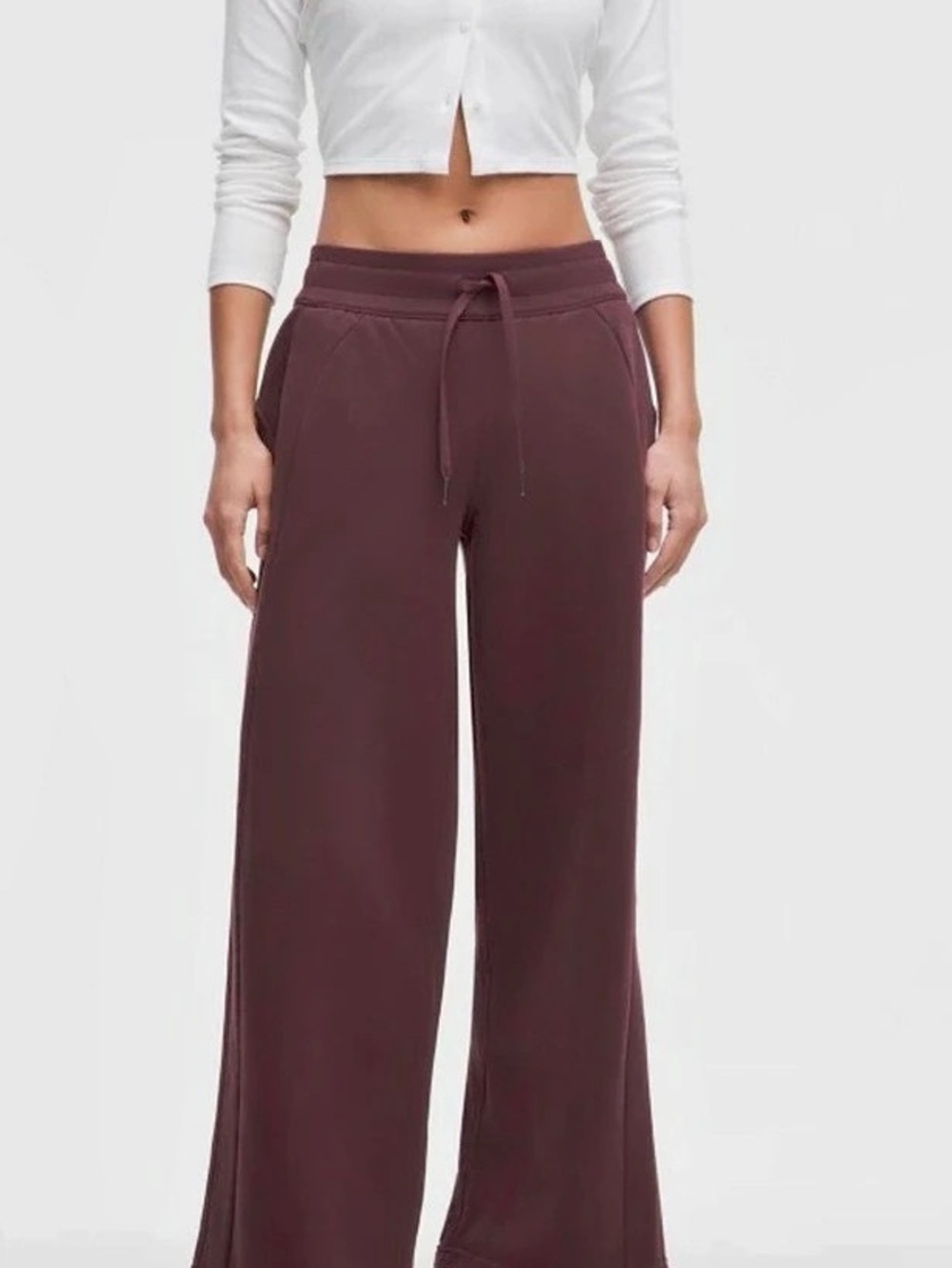 Lululemon Scuba Mid-Rise Wide-Leg Pant (short)